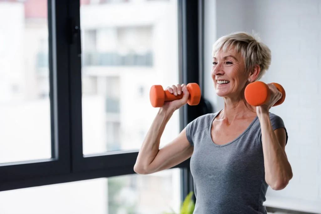ejercicios de fuerza para mujeres en menopausia